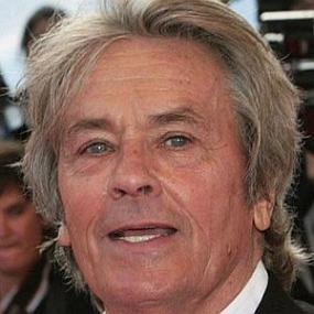 Alain Delon: Height, Weight, Body Stats - CelebsDetails