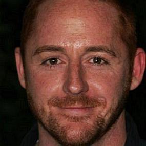 height of Scott Grimes