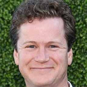 jonathan mangum worth earnings salary generation family magnum