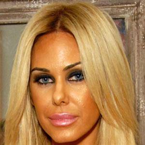 height of Shauna Sand