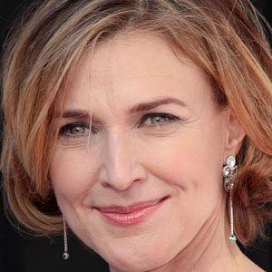 height of Brenda Strong