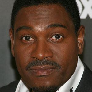 height of Mykelti Williamson